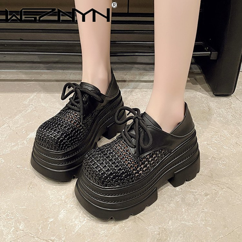 Sepatu Kulit Berongga Wanita M - Leather Sneaker Care Kit ulasan dan harga